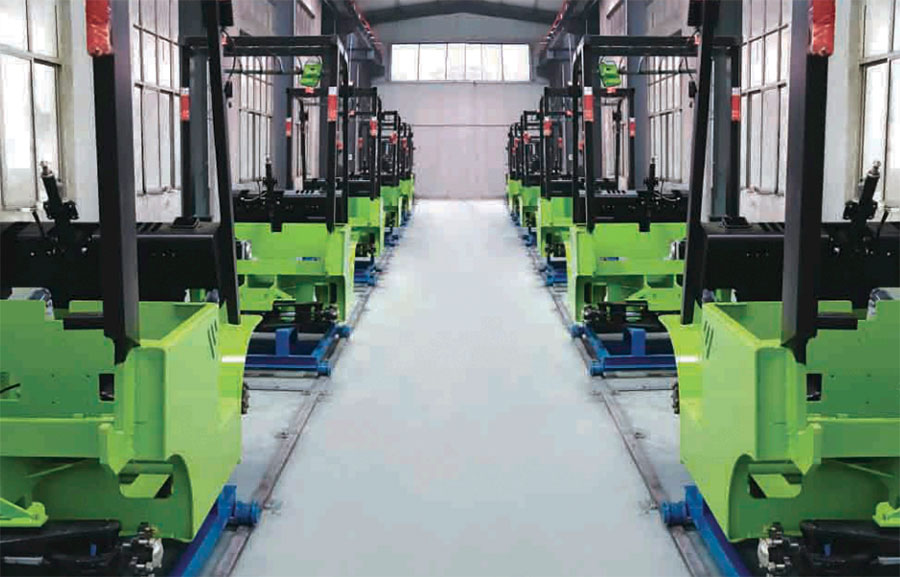 電動(dòng)叉車(chē)啟動(dòng)時(shí)操作注意哪些規(guī)程？