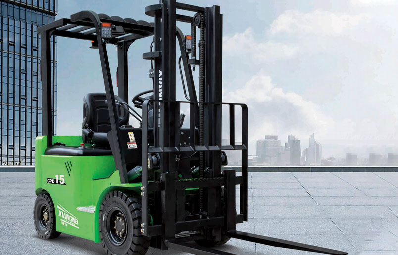 電動(dòng)叉車(chē)油溫過(guò)高時(shí)，應(yīng)使用注意什么？